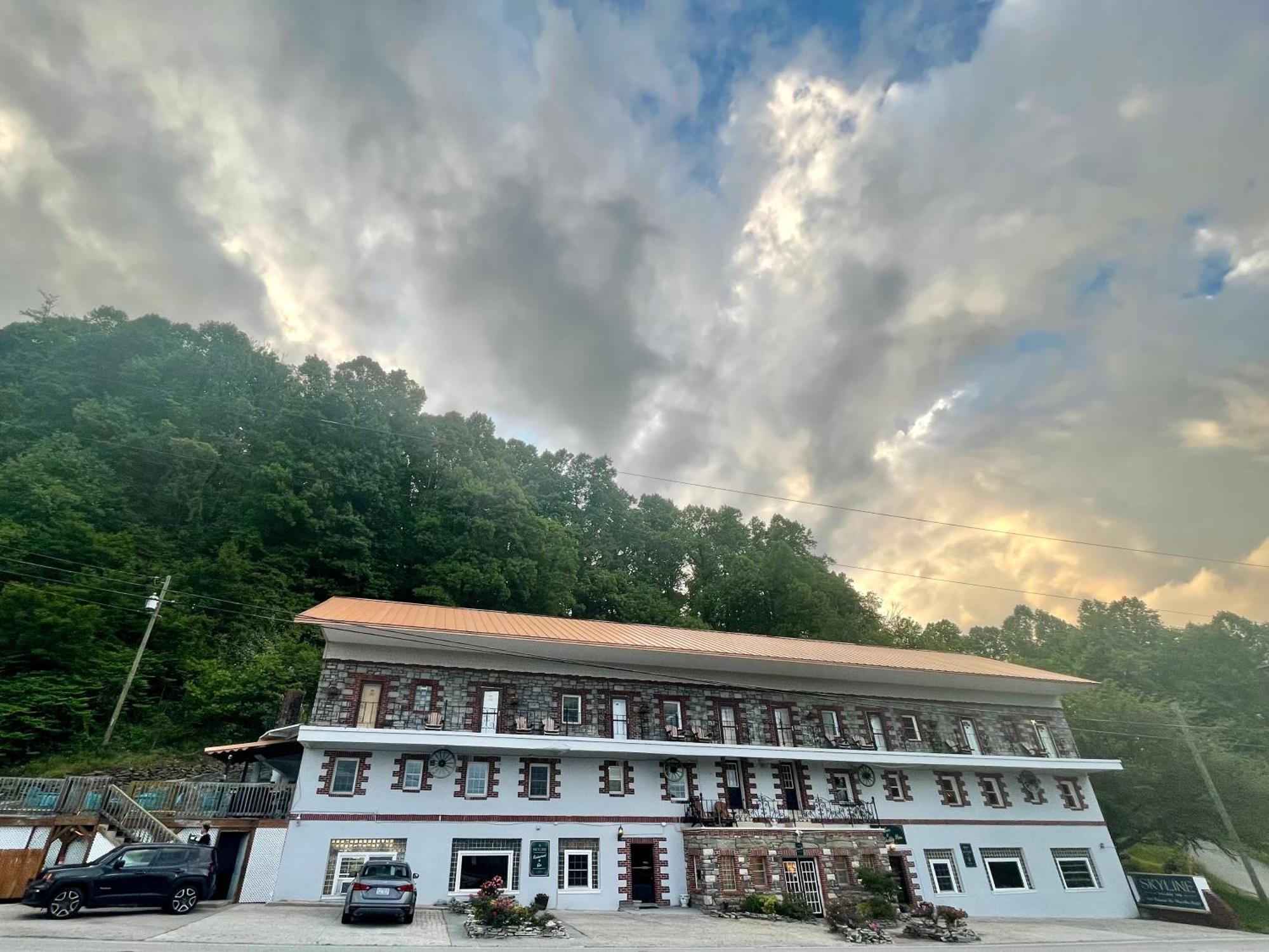 Skyline Village Inn Spruce Pine Eksteriør billede