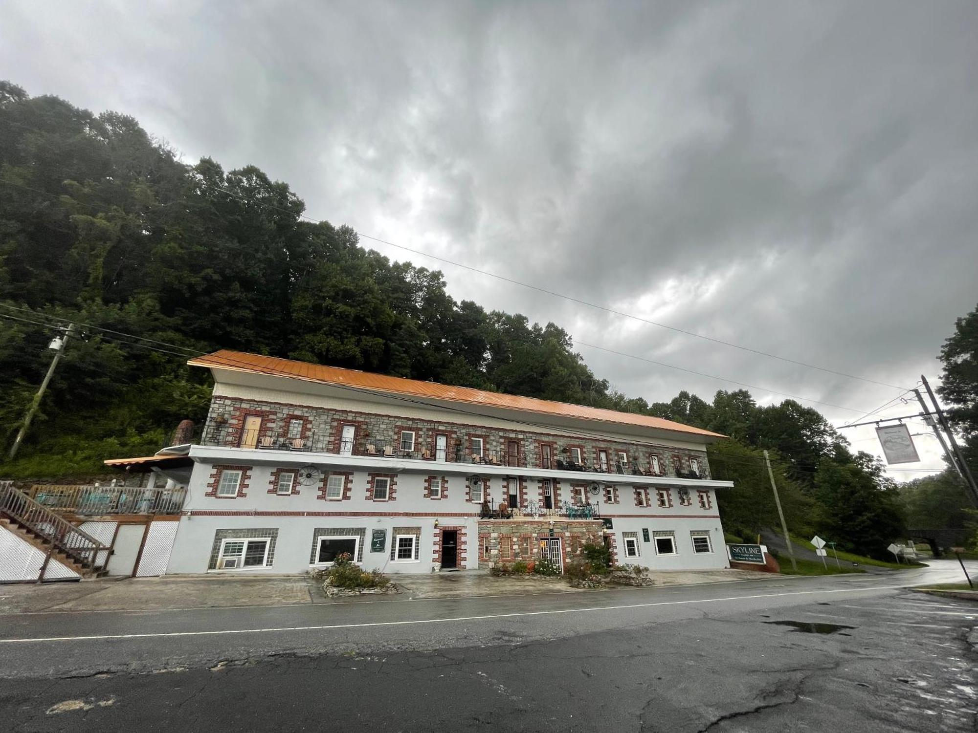 Skyline Village Inn Spruce Pine Eksteriør billede