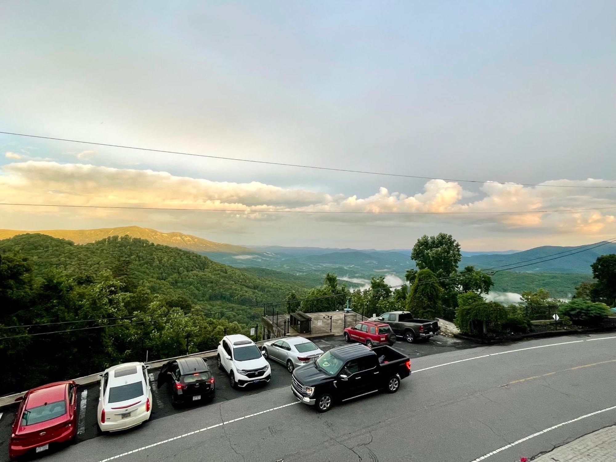 Skyline Village Inn Spruce Pine Eksteriør billede